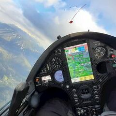 Flugwegposition um 14:48:31: Aufgenommen in der Nähe von Gemeinde Schwarzau im Gebirge, Österreich in 1635 Meter